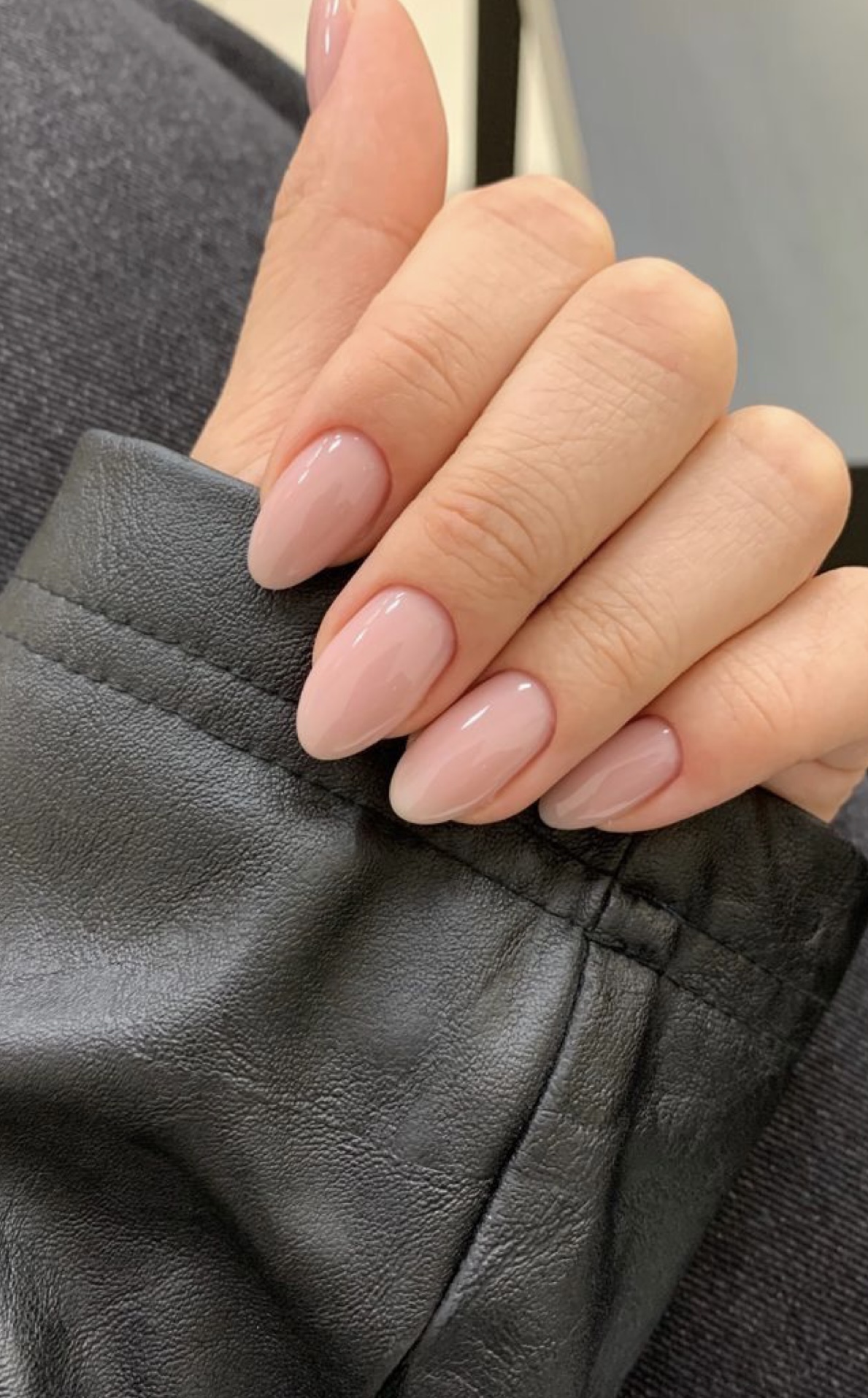 Gel sur ongle naturel